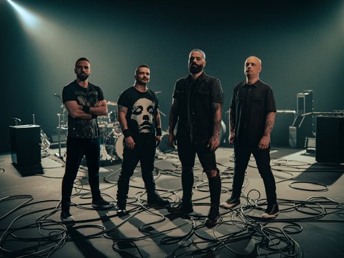 Eminence feat. Andreas Kisser (Sepultura) : découvrez le single sombre et puissant 'Silent March'