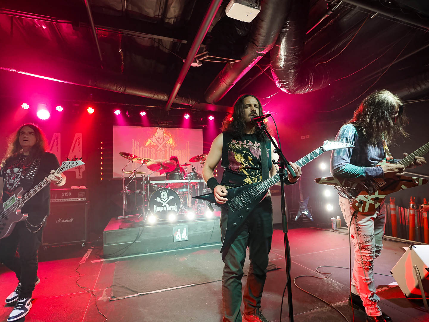 KINGS OF THRASH dévoile 'Bullets Ready', un single explosif et d'actualité !