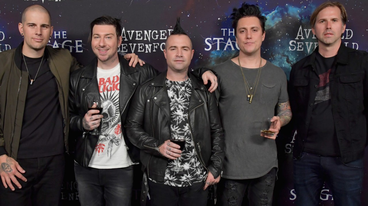 AVENGED SEVENFOLD libère son destin : le groupe devient indépendant et récupère les droits de 'The Stage'
