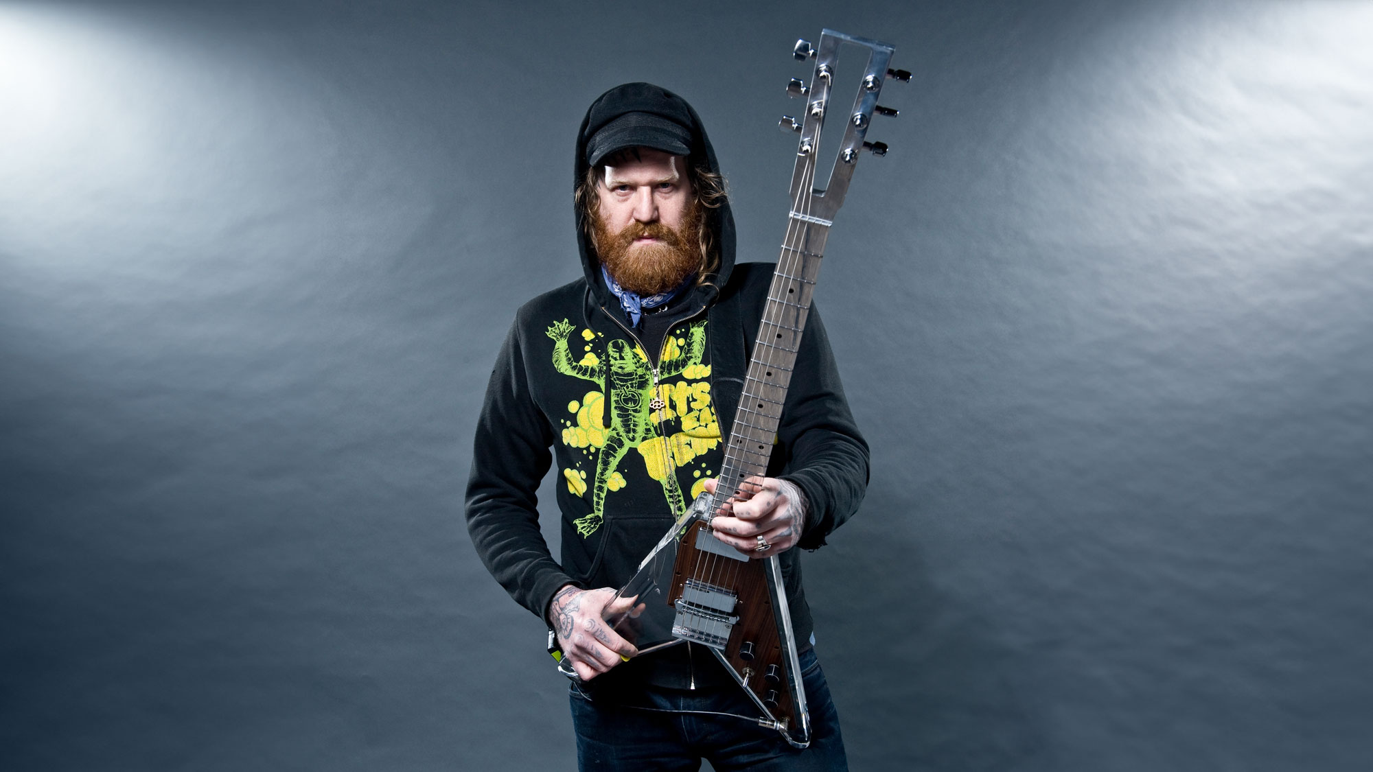 Découvrez l'un des derniers solos de BRENT HINDS sur le nouveau single de MARCUS KING